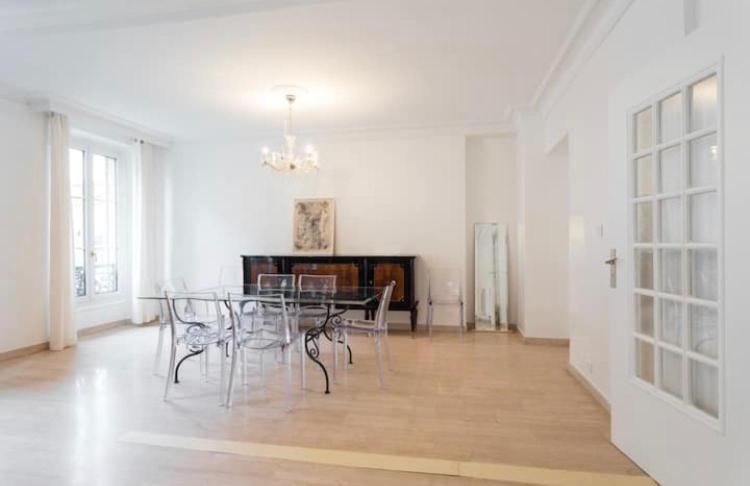 Big White Apartment Nice Bagian luar foto